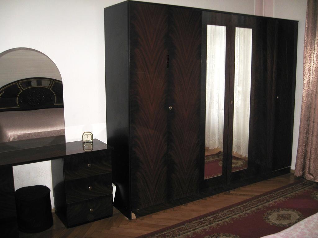 Apartment On Tumanyan Yerevan Room photo